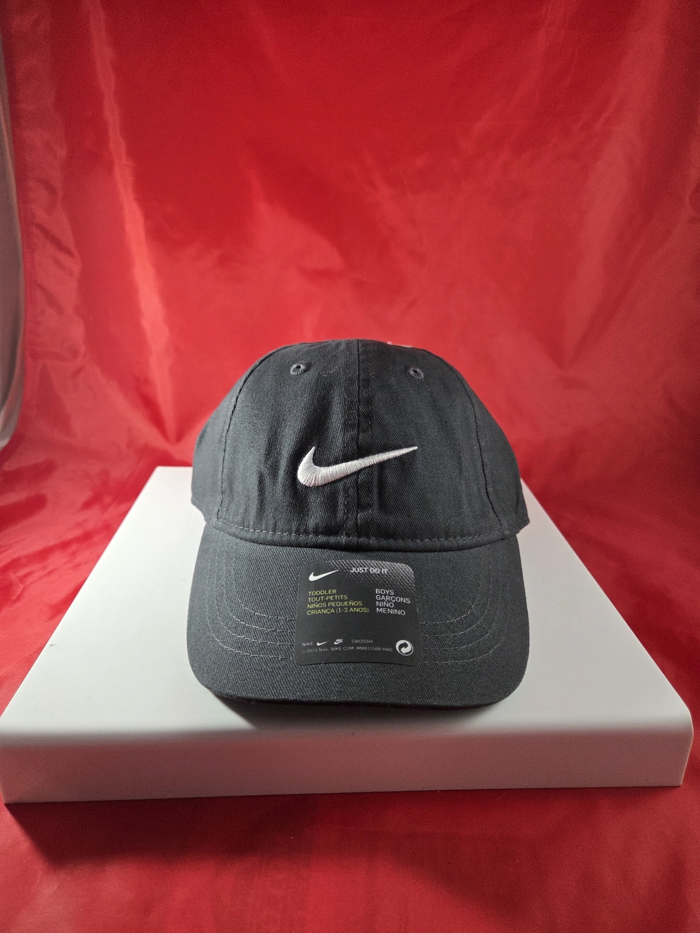 Nike Toddker Boys' Gray Baseball Cap with White Swoosh